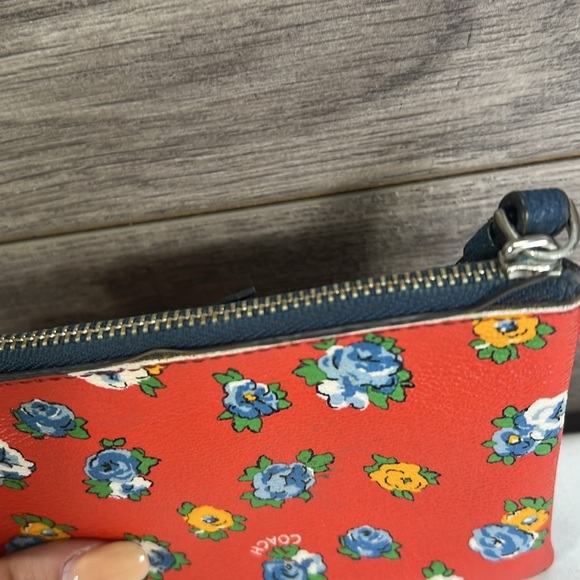 Coach Red Multi Corner Zip Wristlet F57595 Tea Rose Floral - Picture 4 of 6